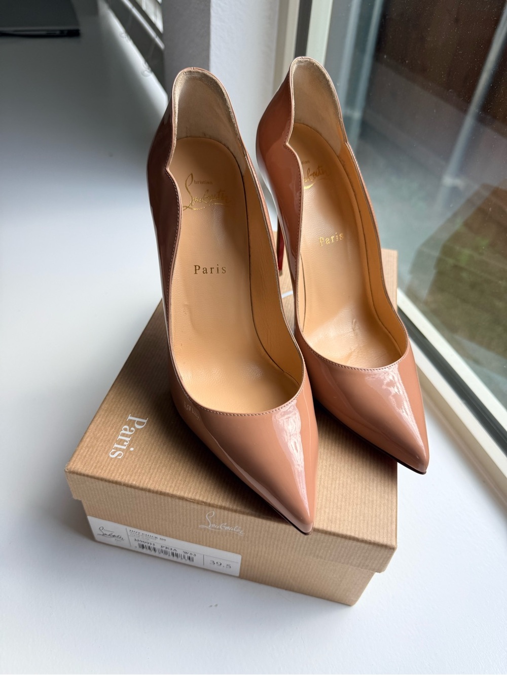 Christian Louboutin Hot Chick 100